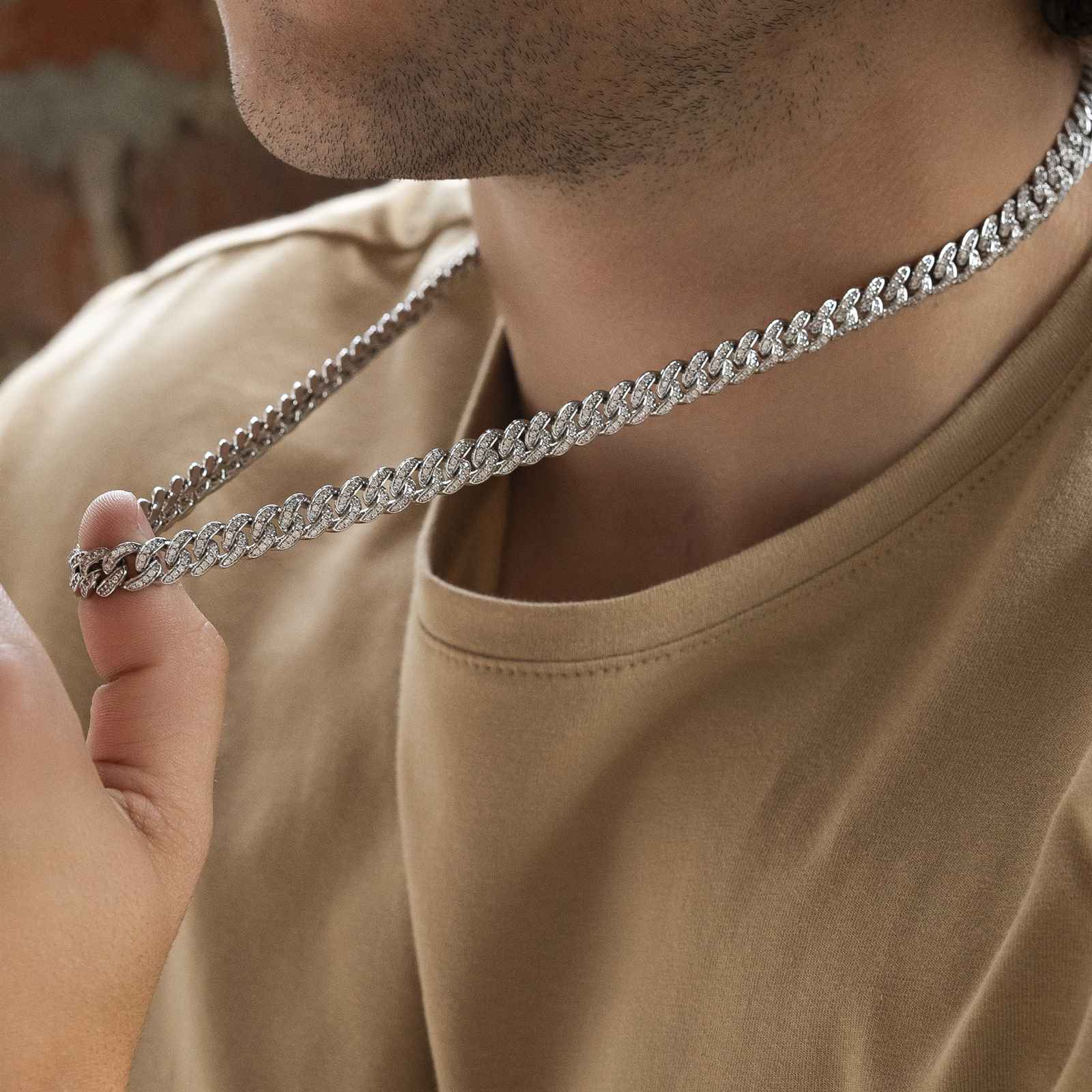 Diamond Cuban Link Micro Choker Chain (8mm) 22"